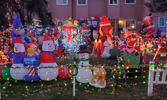 B&M Employee Lights up Smiles with Major Christmas Display